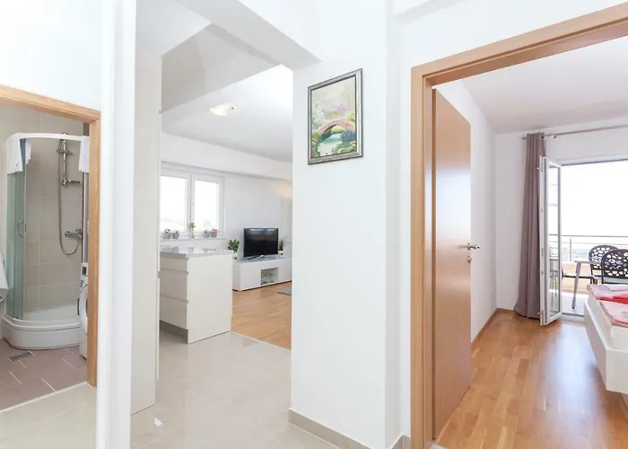 Apartment Dora