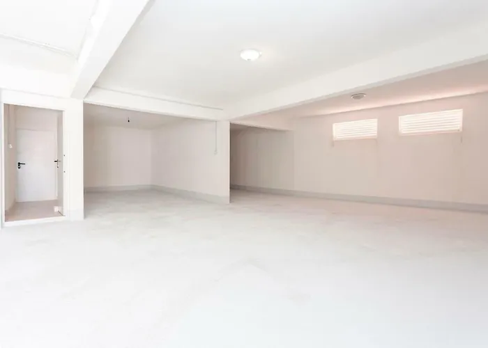Dora Apartment
