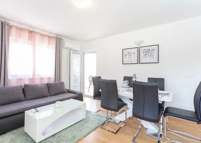Apartment Dora Makarska