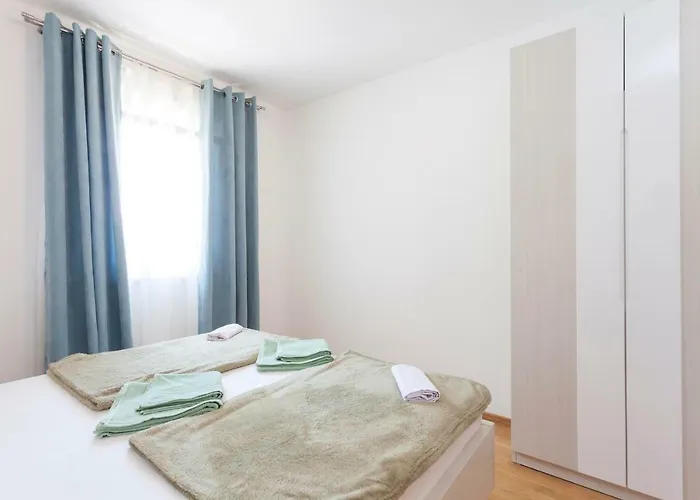 Dora Apartment