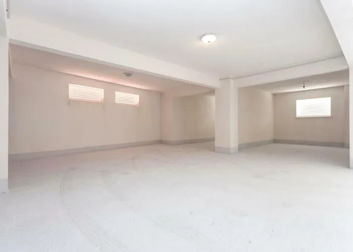 Dora Apartment *