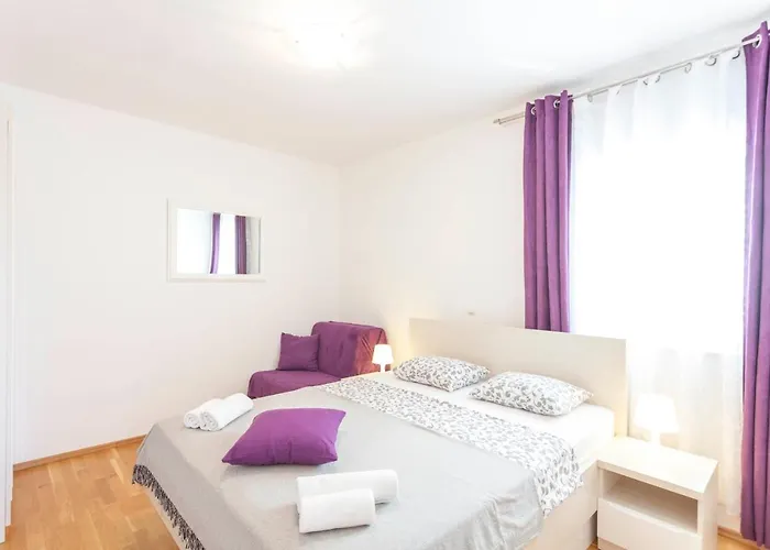 Dora Apartment Makarska