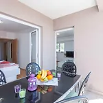 Apartman Dora *