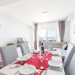 Dora * Makarska