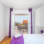 Dora Apartman