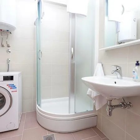Dora Apartman *