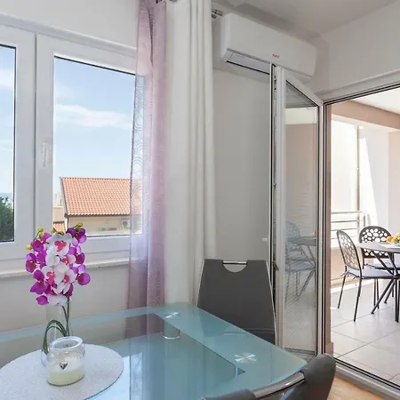 Apartman Dora