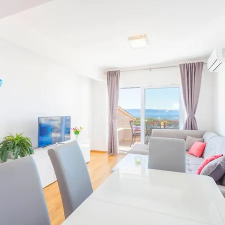 Dora Apartman