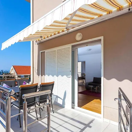 Apartman Dora