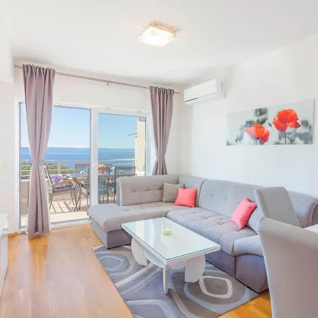 Dora Apartamento Makarska